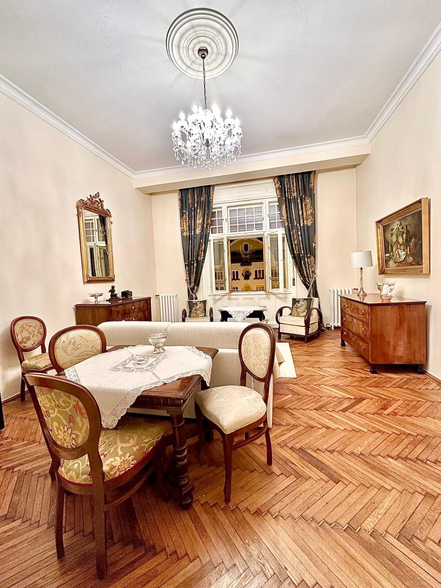 Premium Apartment *